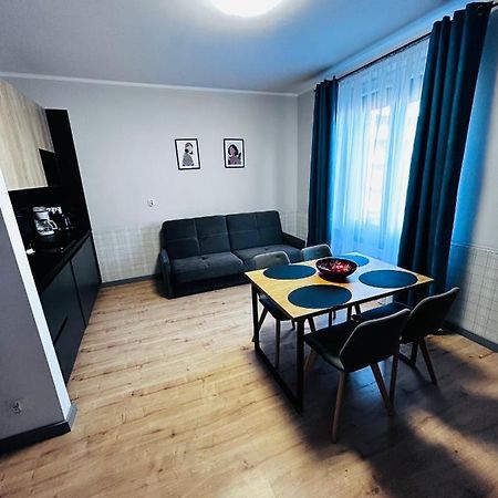 גורז'וב ווילקופולסקי Apartament Walczaka 43 Miejsce Parkingowe מראה חיצוני תמונה