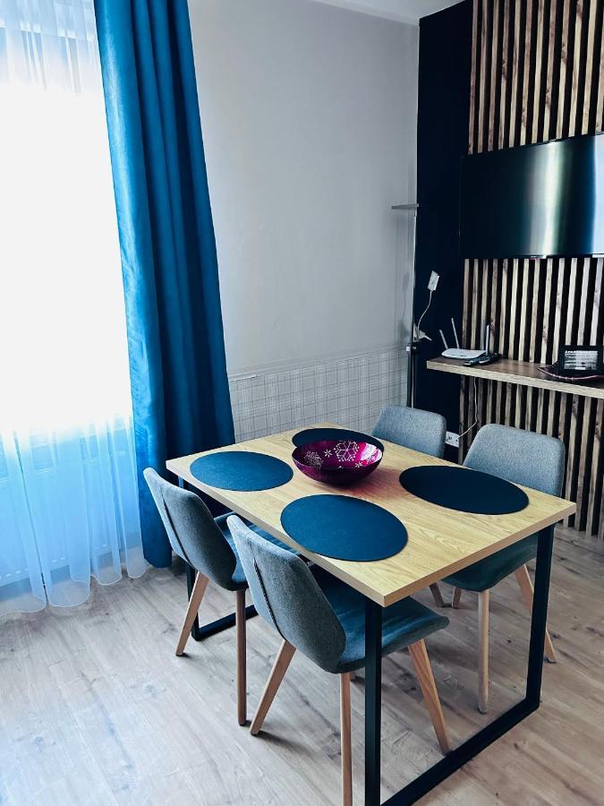 גורז'וב ווילקופולסקי Apartament Walczaka 43 Miejsce Parkingowe מראה חיצוני תמונה