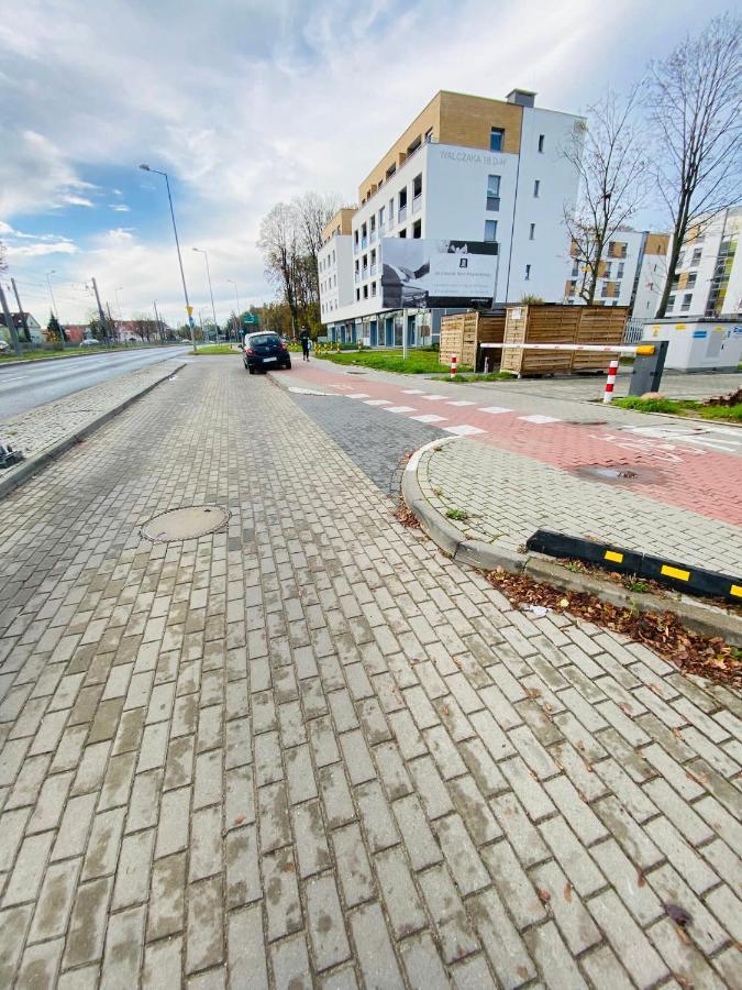 גורז'וב ווילקופולסקי Apartament Walczaka 43 Miejsce Parkingowe מראה חיצוני תמונה
