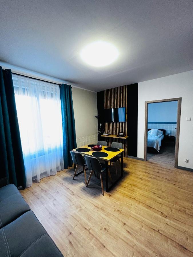 גורז'וב ווילקופולסקי Apartament Walczaka 43 Miejsce Parkingowe מראה חיצוני תמונה